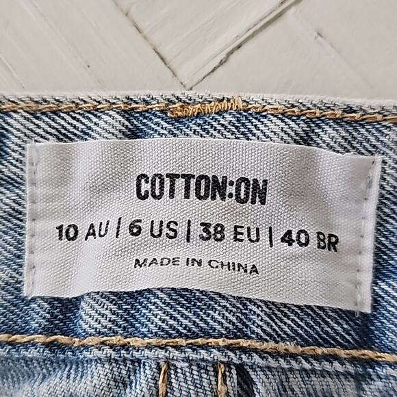Cotton:On High Rise Loose Straight Leg Distressed Light Wash Jeans Womans Size 6 - Picture 6 of 8